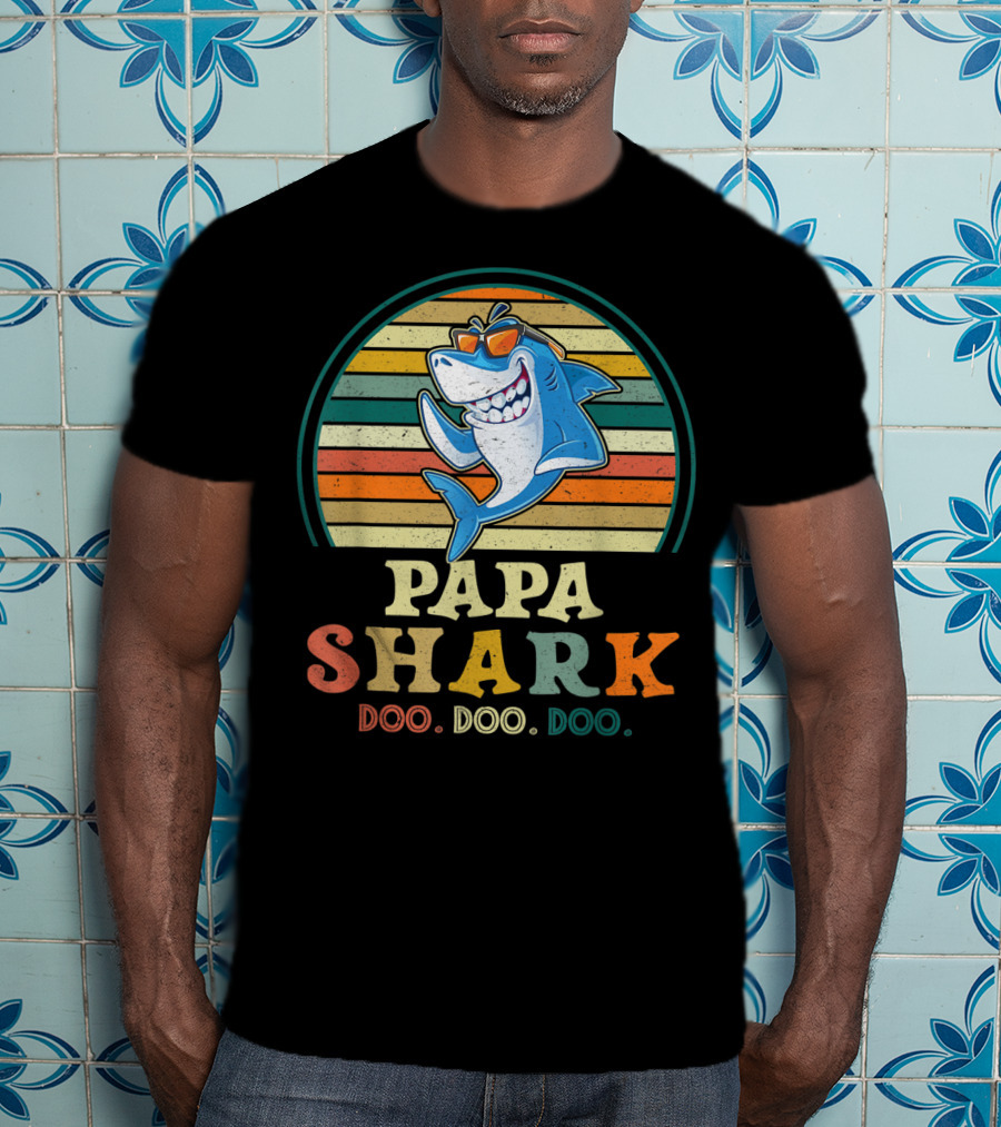 Papa Shark Doo Doo Doo Baby Mommy Funny Retro Stripes T-Shirt
