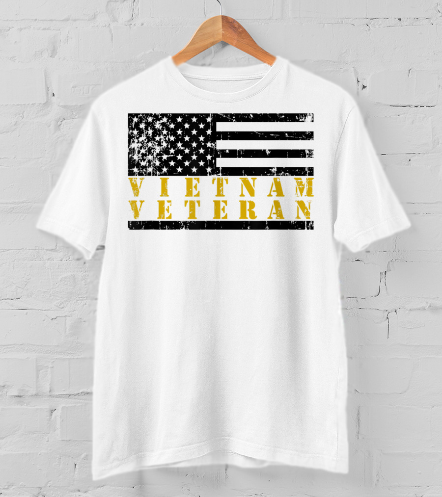 Vietnam Veteran Distressed Flag American T-Shirt