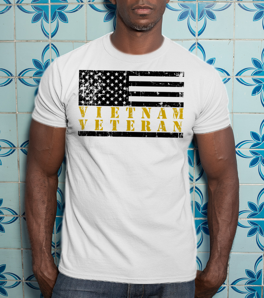 Vietnam Veteran Distressed Flag American T-Shirt