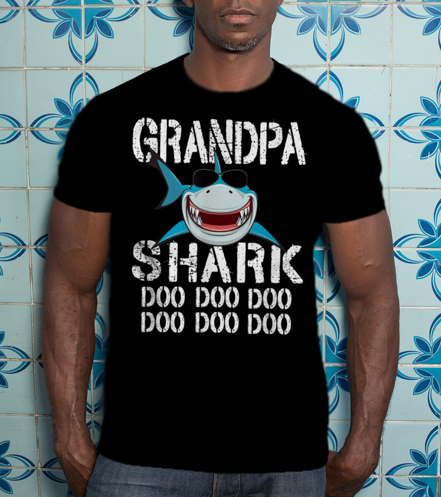 Grandpa Shark Doo Doo Doo Sunglasses Smile Family T-Shirt