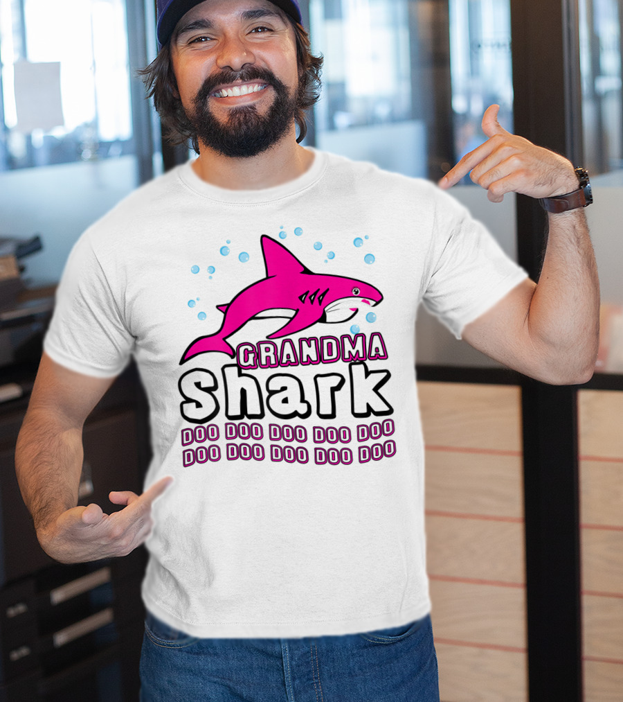 Grandma Shark Doo Doo Doo Doo Doo Doo Doo Doo Doo Doo Doo Doo T-Shirt