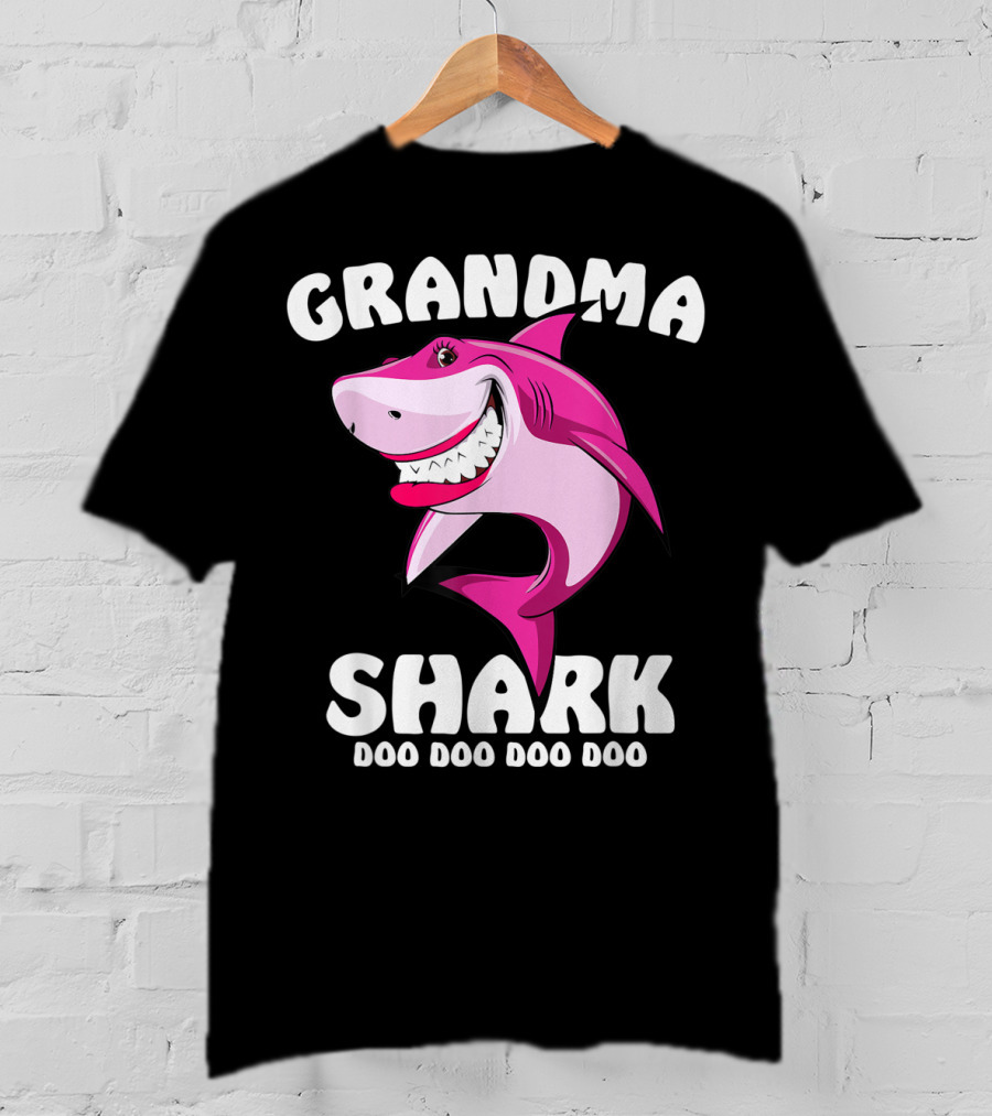 Grandma Shark Doo Doo Doo Doo Matching Family Shark T-Shirt