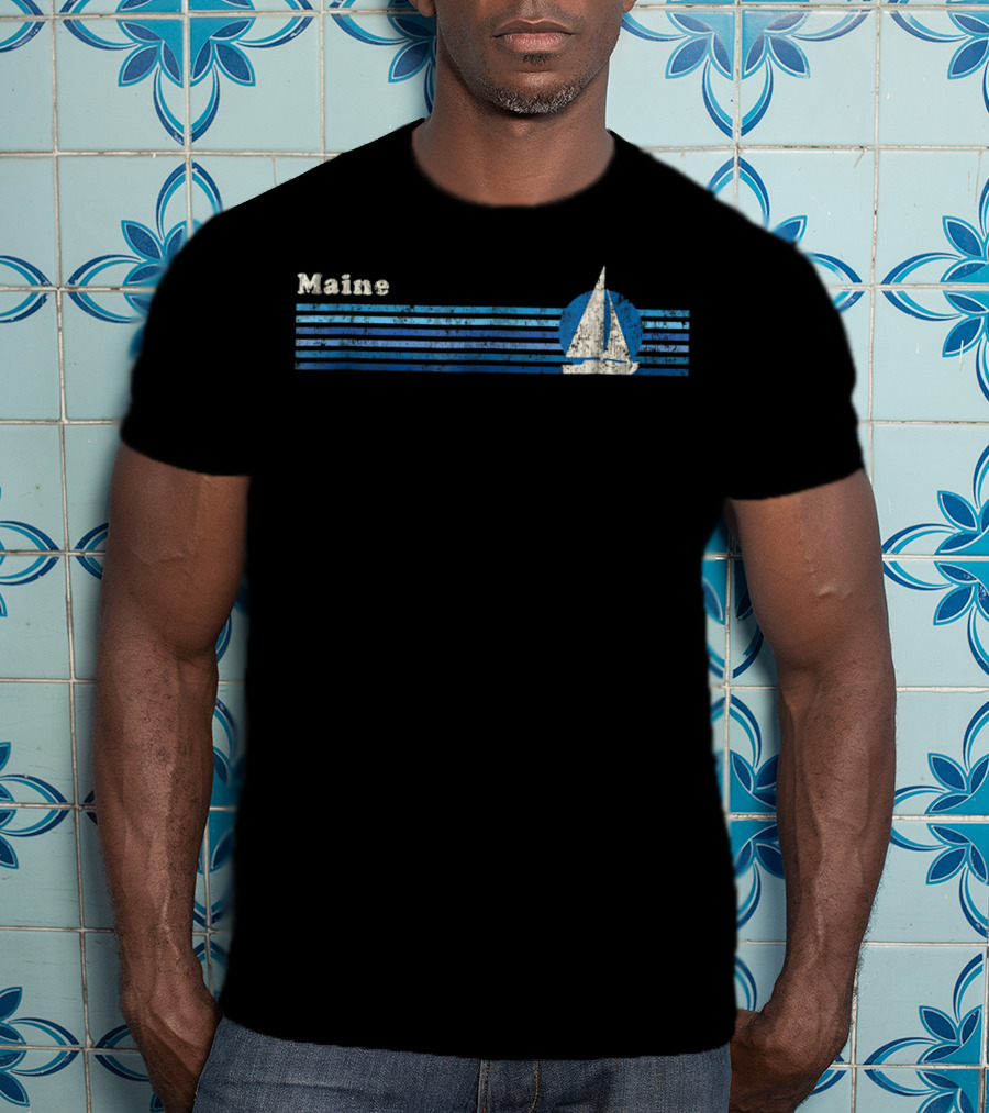 Maine Vintage 80s Sailboat Blue Sunset Stripes T-Shirt
