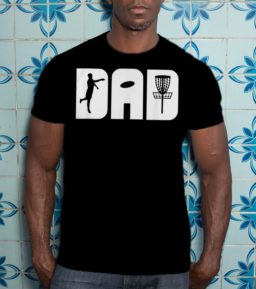 Funny Disc Golf Dad Throwing Frisbee Basket T-Shirt