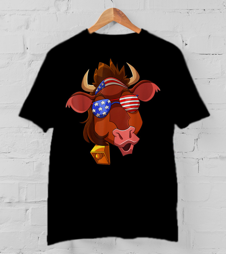Patriotic American Flag Sunglasses Cow USA Independence Day T-Shirt