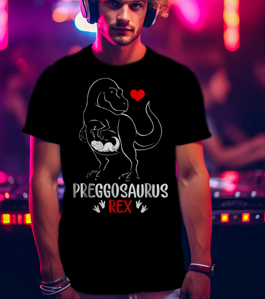 Pregosaurus Rex Heart Pregnant Mom Dinosaur With Baby T-Shirt