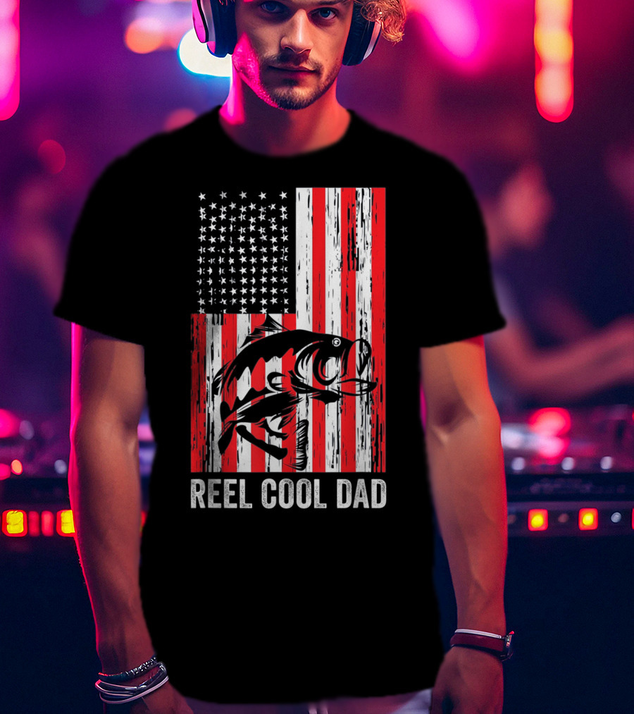 Reel Cool Dad Vintage Fisherman American Flag Father's Day T-Shirt