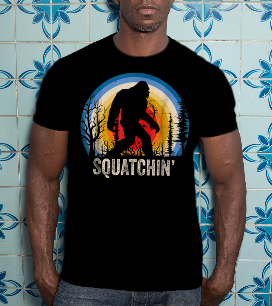 Squatchin Sasquatch Lover Vintage Sunset T-Shirt