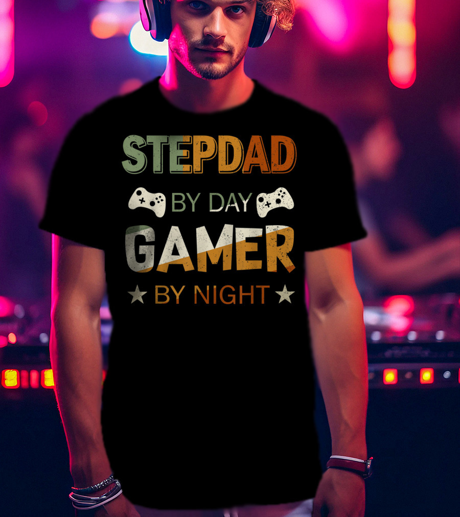 Stepdad By Day Gamer By Night Game Controller Stars T-Shirt