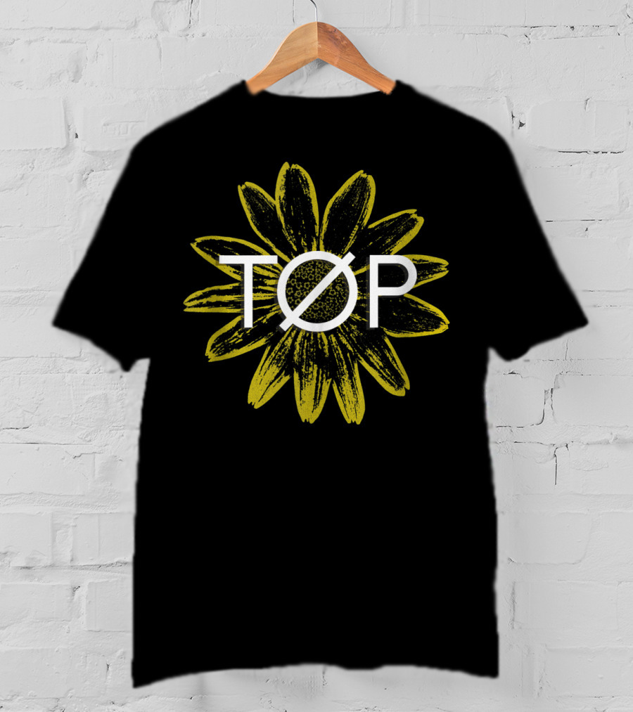 Twenty One TOP Vintage Distressed Yellow Grunge Sunflower T-Shirt