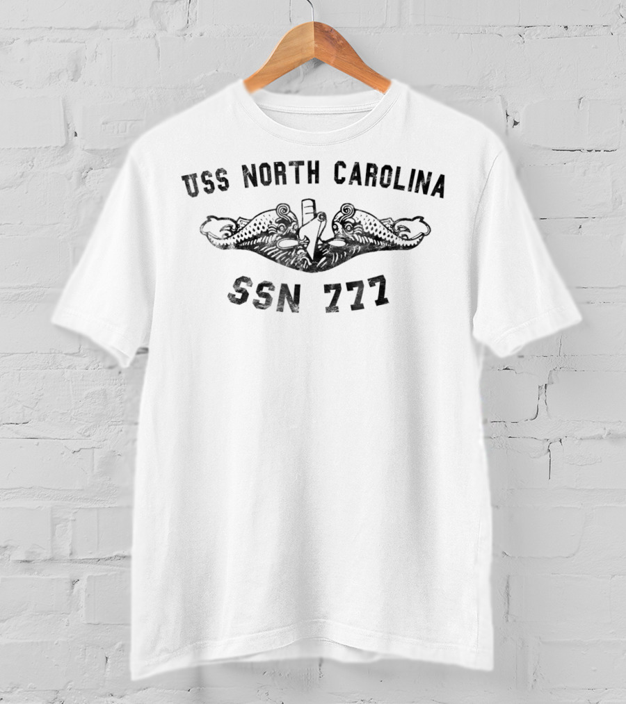 USS North Carolina SSN 777 Submarine Insignia Badge T-Shirt