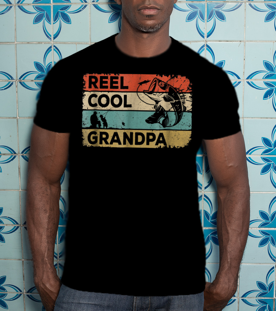 Reel Cool Grandpa Vintage Fishing With Fish And Angler T-Shirt