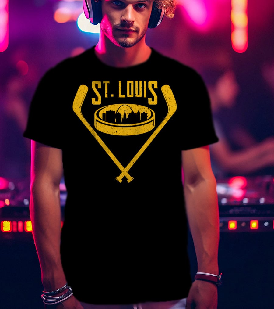 St Louis Missouri Skyline Vintage Hockey T-Shirt