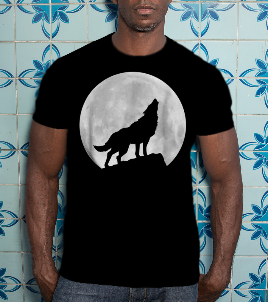 Wolf Howling At Full Moon Spirit Animal T-Shirt