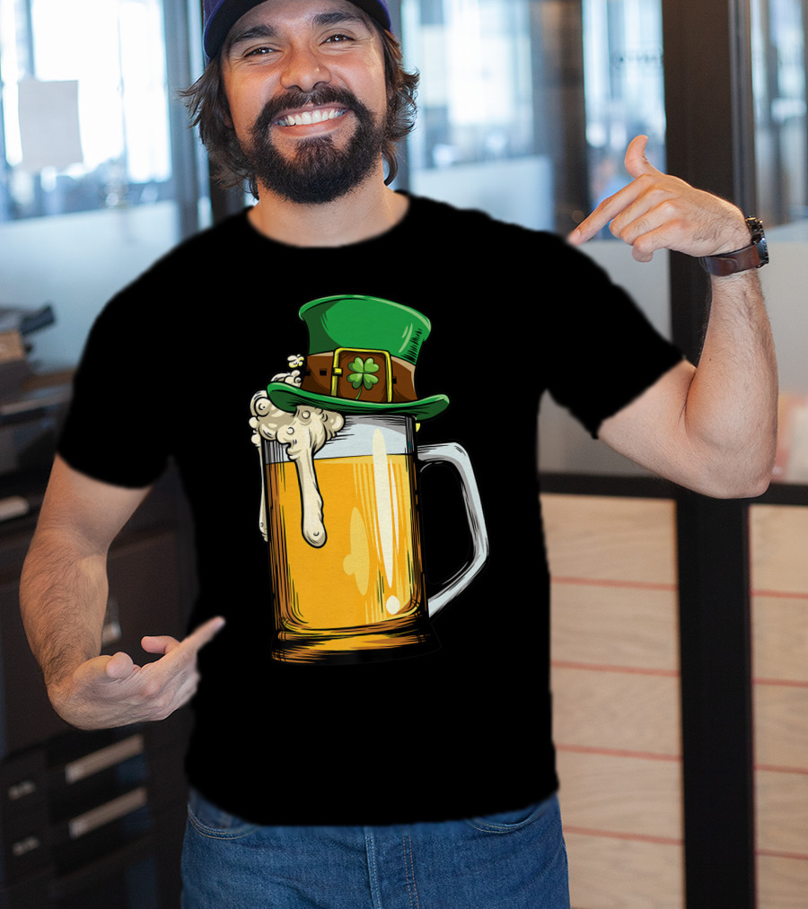 Leprechaun Hat Overflowing Beer Mug With Shamrock Foam T-Shirt