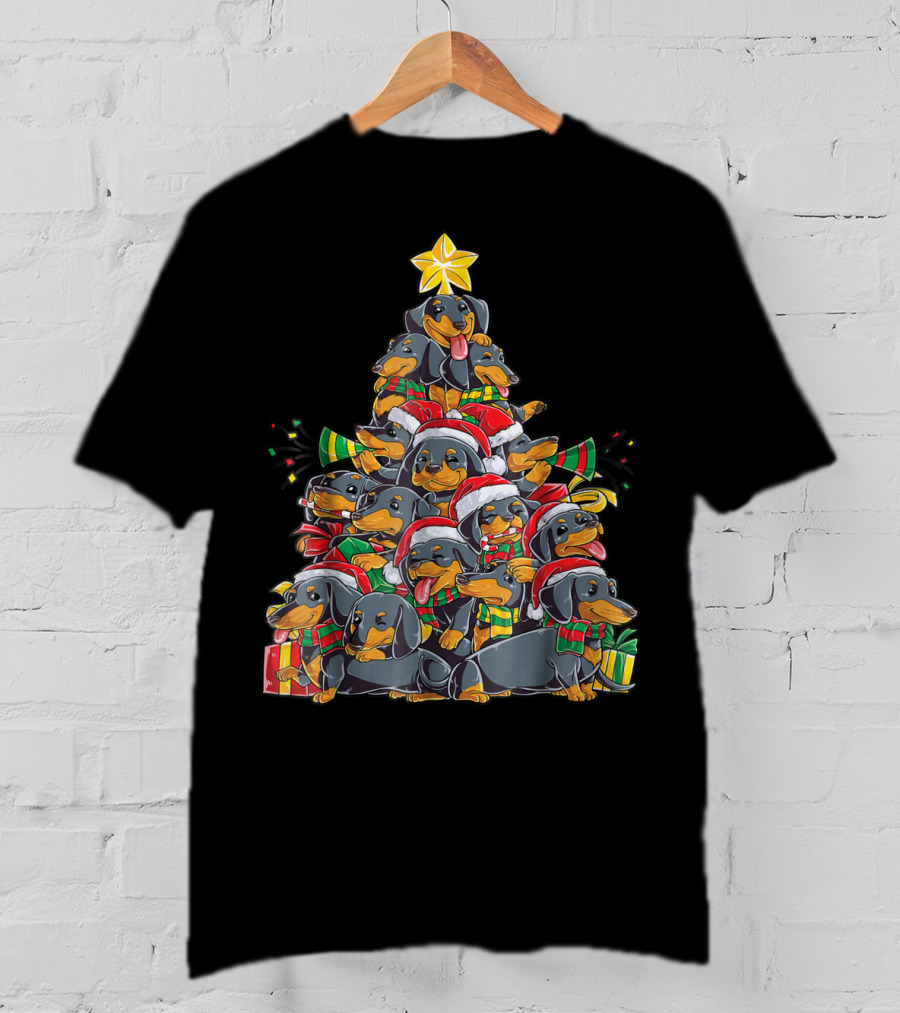 Dachshund Xmas Tree With Santa Hats And Gifts T-Shirt