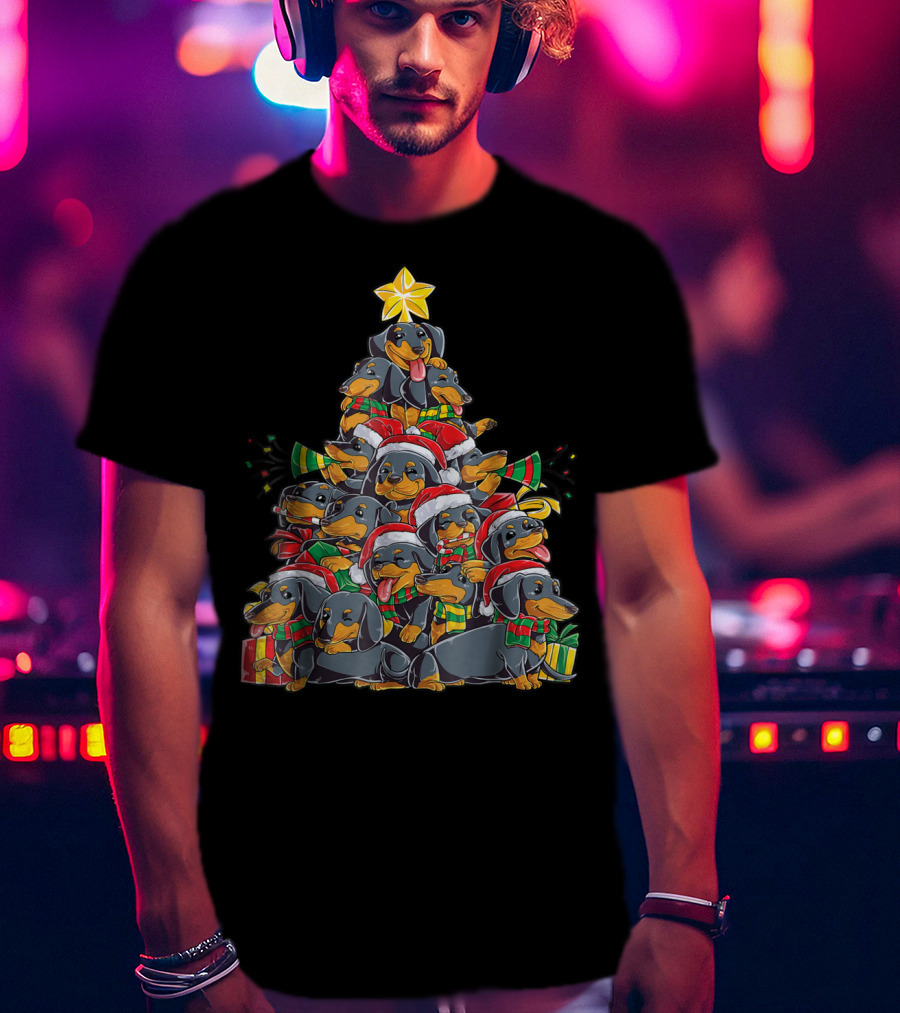 Dachshund Xmas Tree With Santa Hats And Gifts T-Shirt