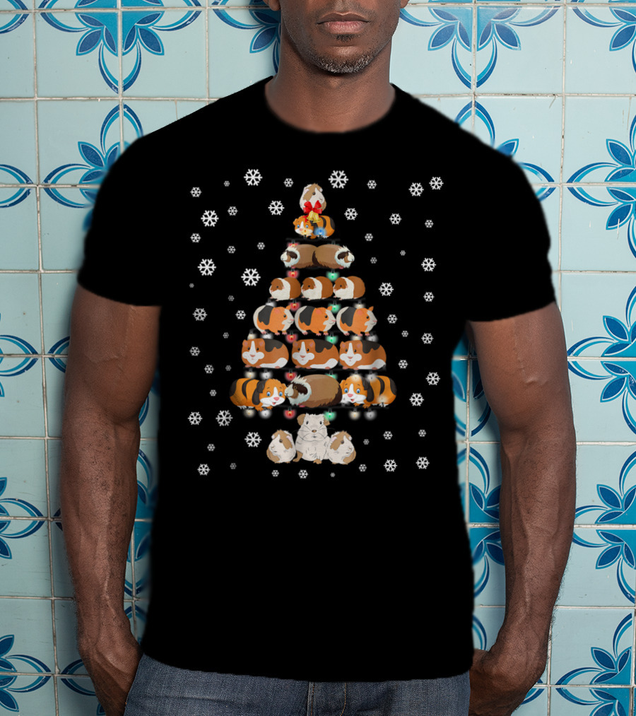 Guinea Pigs Stacked Like Christmas Tree Surrounded By Snowflakes T-Shirt