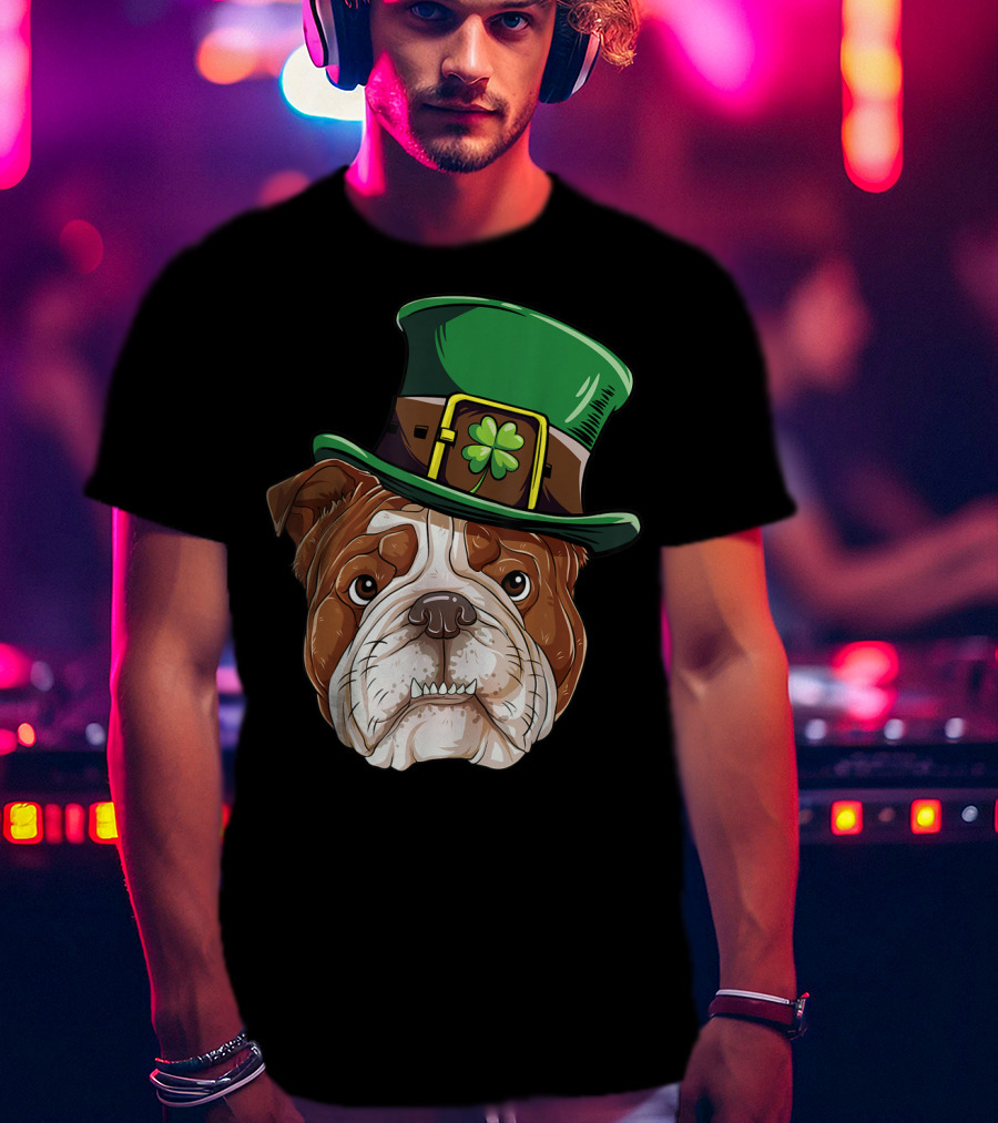 English Bulldog Wearing Leprechaun Hat St Patricks Day Dog T-Shirt