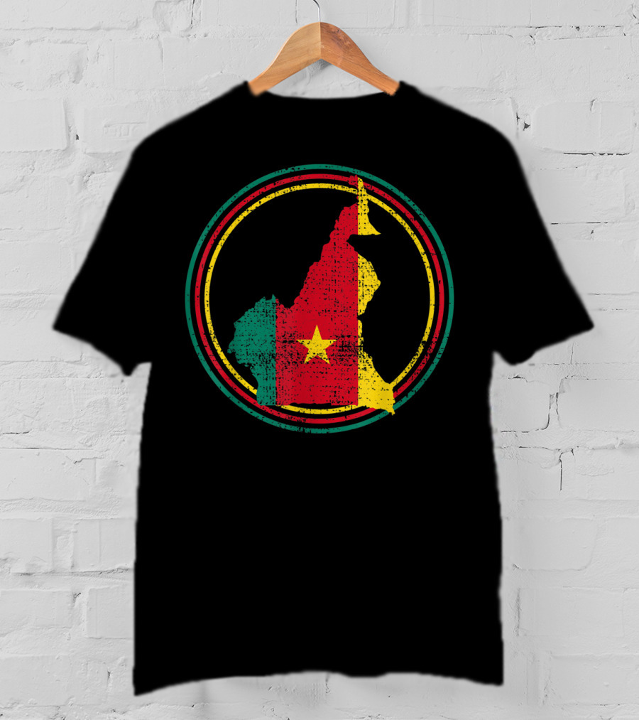 Cameroon Country Map Flag Circle Proud Cameroonian T-Shirt