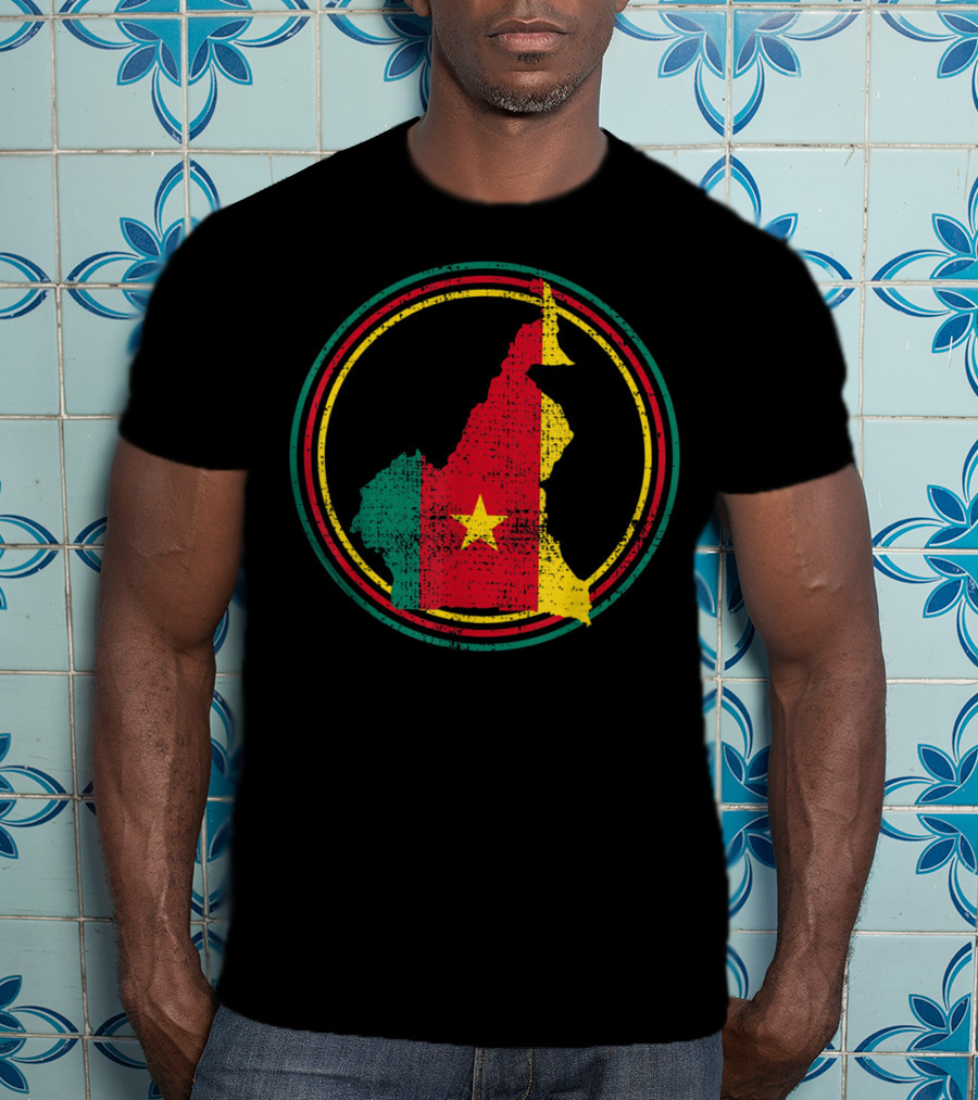 Cameroon Country Map Flag Circle Proud Cameroonian T-Shirt