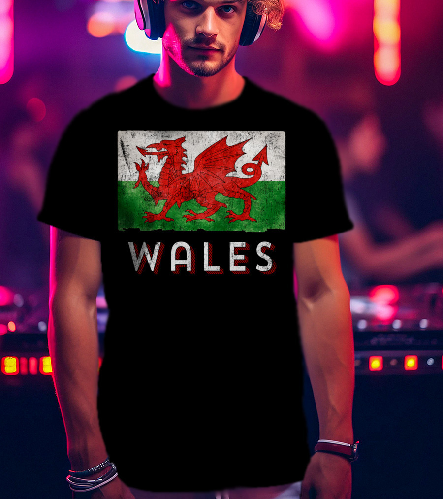Wales Cymru Rugby Welsh Red Dragon Green Flag T-Shirt