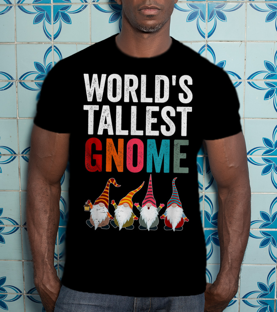 World's Tallest Gnome Christmas Lovers Funny Gnomes T-Shirt