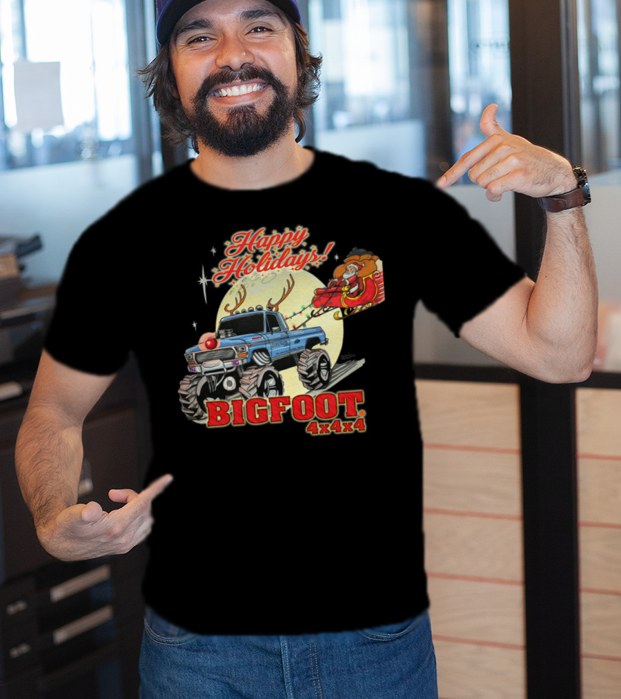 Happy Holidays Bigfoot 4x4x4 Santa Sleigh Reindeer Truck T-Shirt