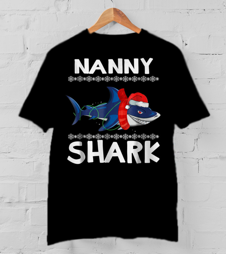 Nanny Shark Christmas Family Santa Hat Snowflakes T-Shirt