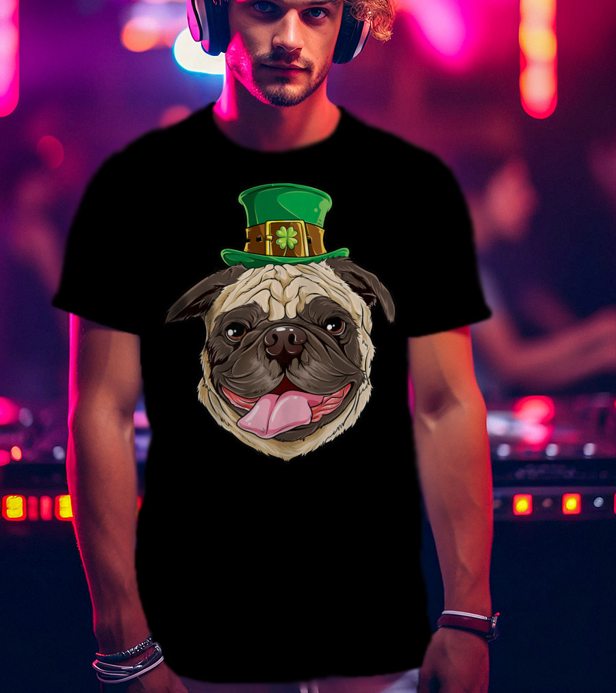 Pug Leprechaun St Patricks Day Funny Dog Wearing Green Hat T-Shirt