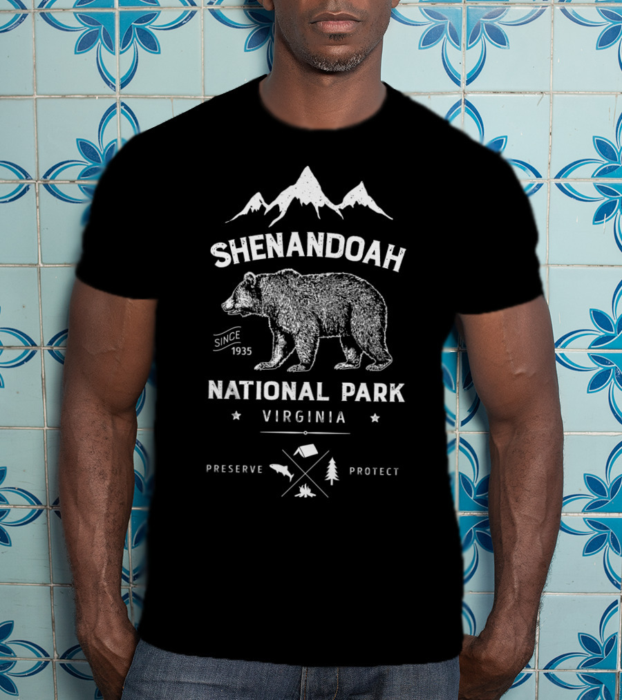 Shenandoah National Park Bear Virginia Since 1935 Preserve Protect T-Shirt