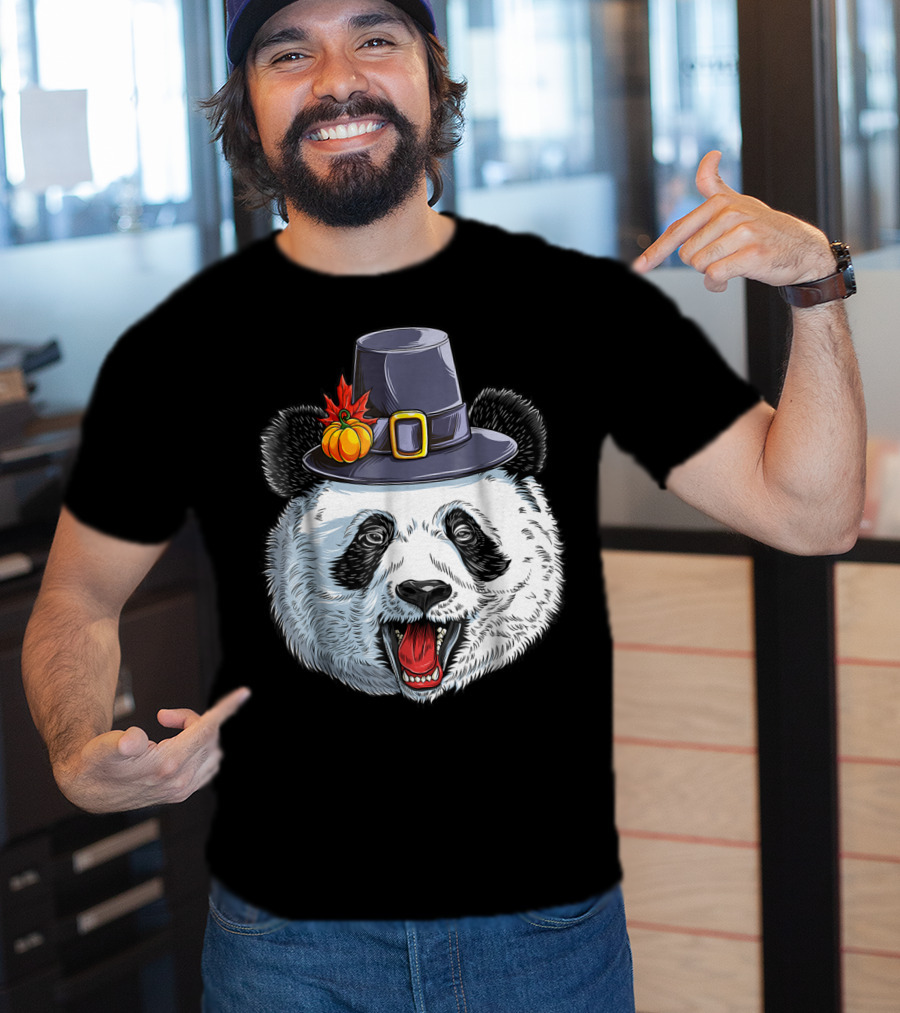 Thanksgiving Panda In Pilgrim Hat With Pumpkin And Leaves T-Shirt