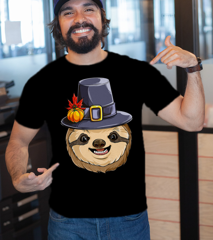 Thanksgiving Sloth With Pilgrim Hat Pumpkin And Autumn Leaves T-Shirt