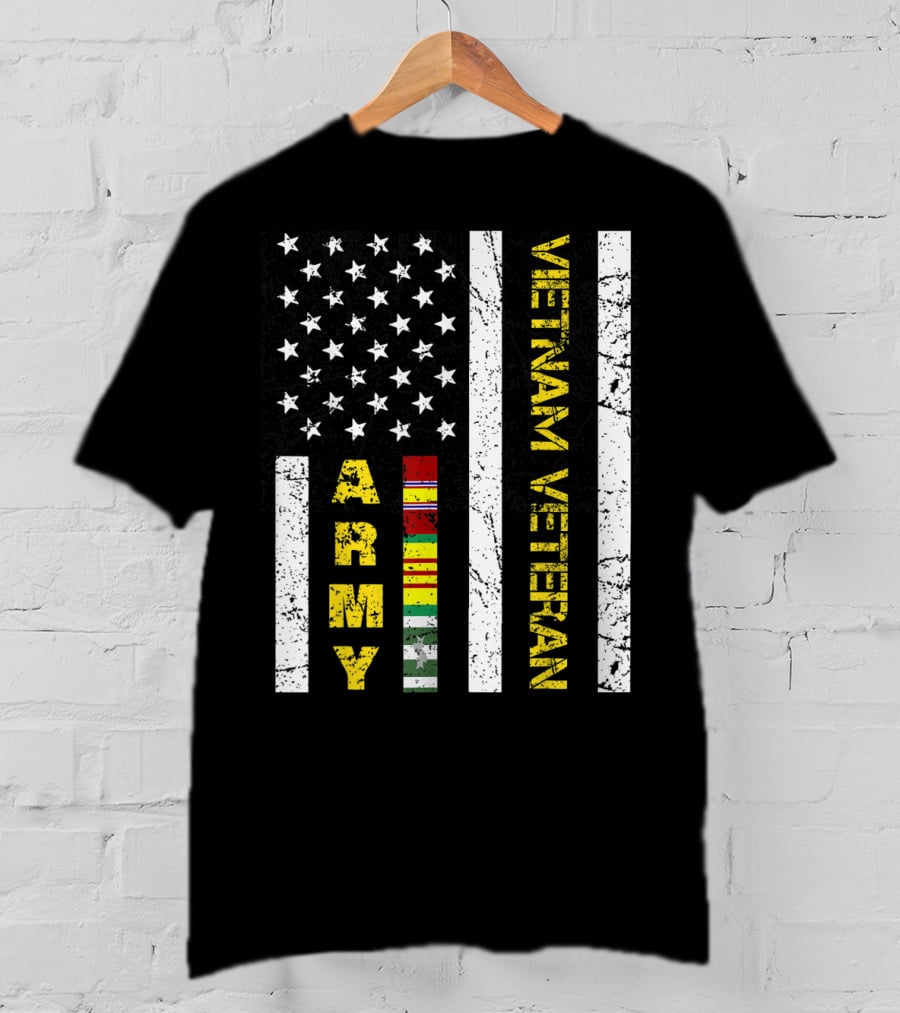 Mens Vietnam Veteran US Army Flag With Service T-Shirt