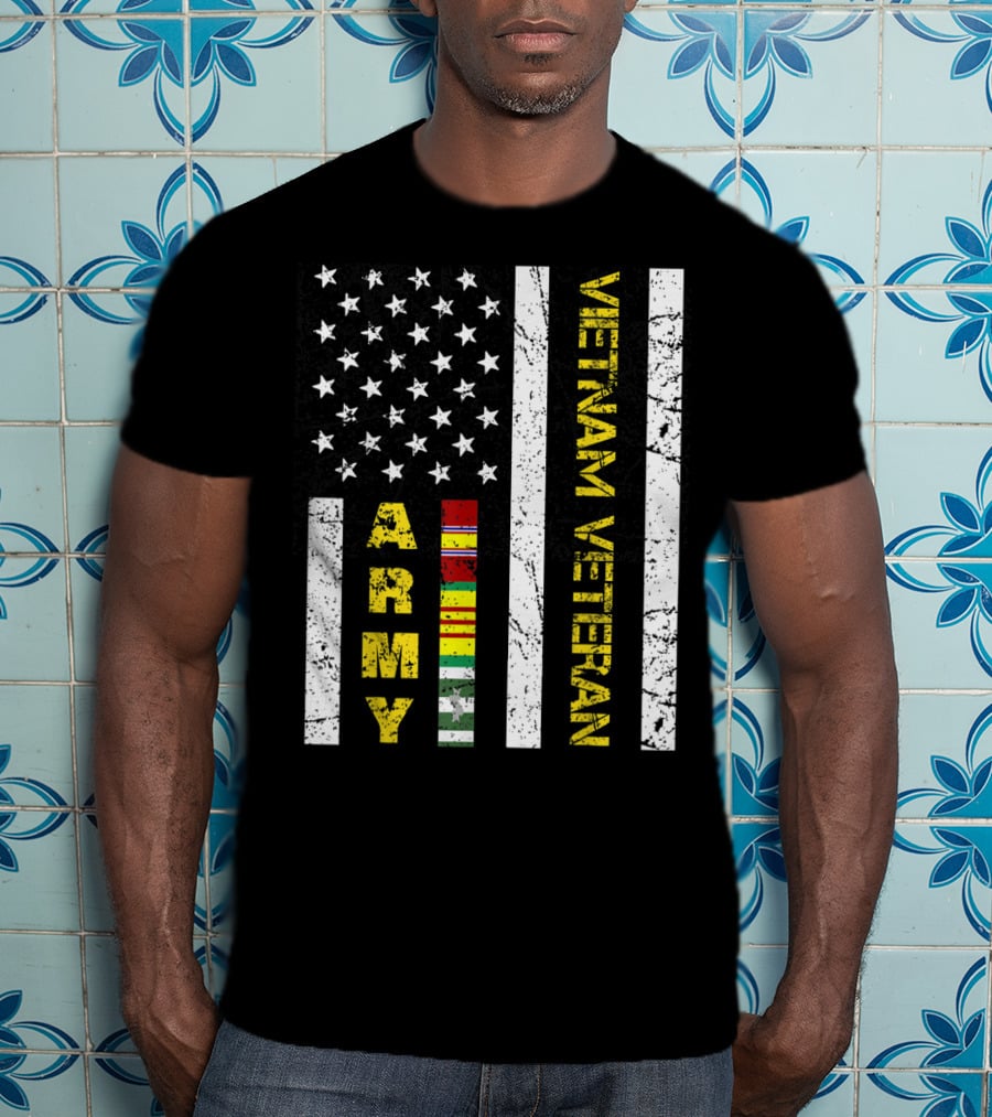 Mens Vietnam Veteran US Army Flag With Service T-Shirt