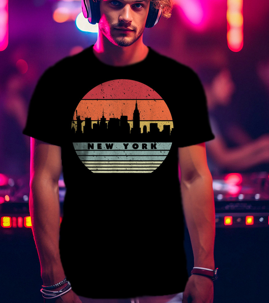 New York Retro Skyline Souvenir Style USA T-Shirt