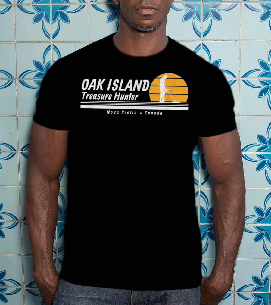 Oak Island Treasure Hunter Nova Scotia Canada Metal Detector Sunset T-Shirt