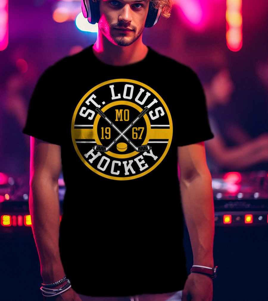 St Louis Hockey MO 1967 Vintage Ice Hockey Sticks T-Shirt
