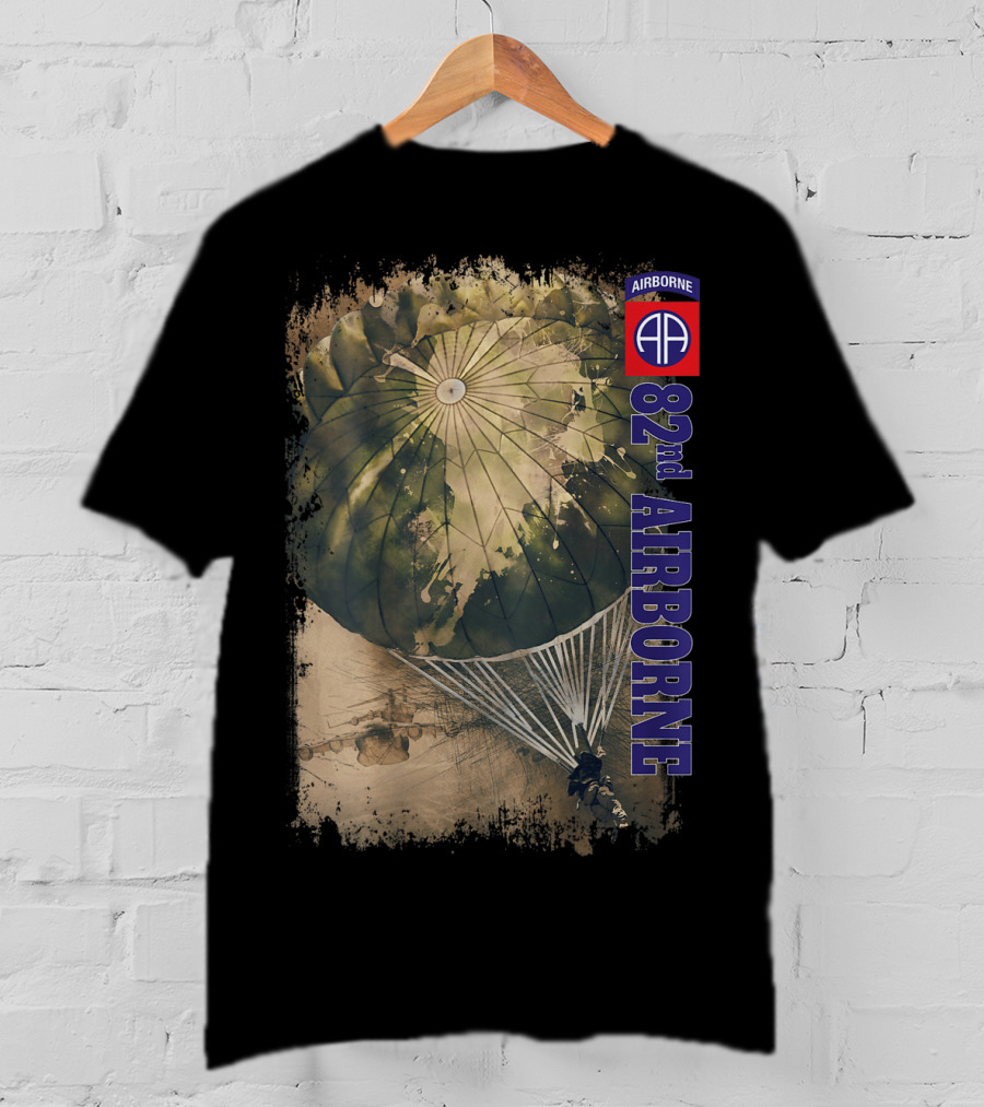82Nd Airborne Division Parachute And Emblem T-Shirt