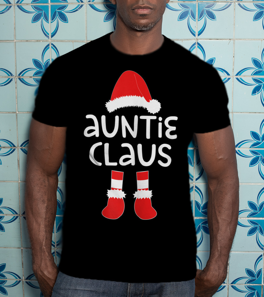 Santa Hat And Boots Auntie Claus Christmas T-Shirt