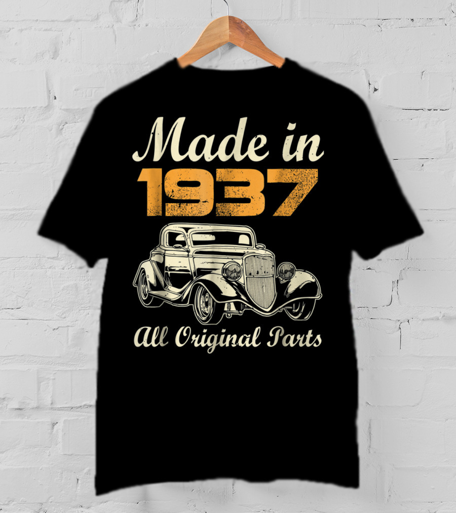 Made In 1937 All Original Parts Vintage Car 82nd Birthday T-Shirt