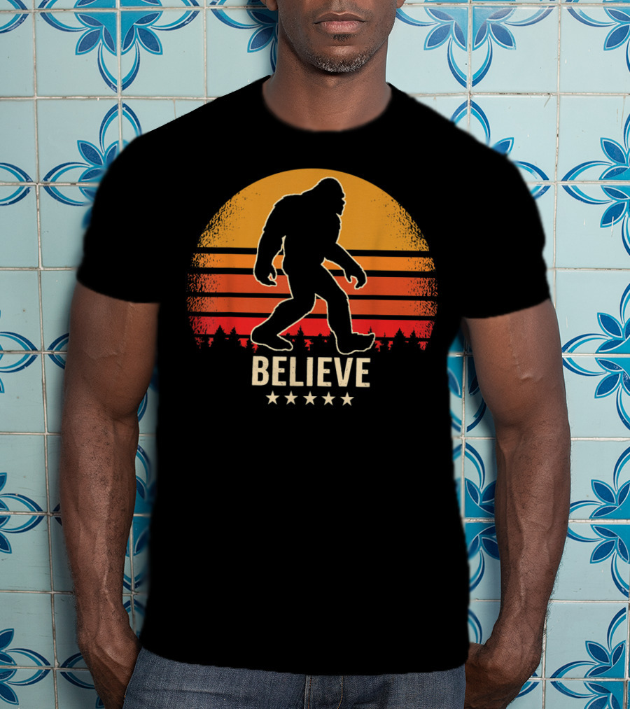 Believe Sunset Bigfoot Silhouette Retro Stars Forest T-Shirt