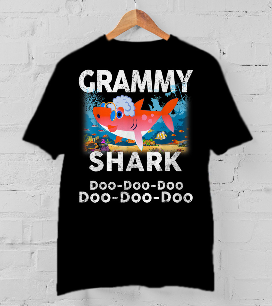 Grammy Shark Doo-Doo-Doo Doo-Doo-Doo Ocean Family T-Shirt