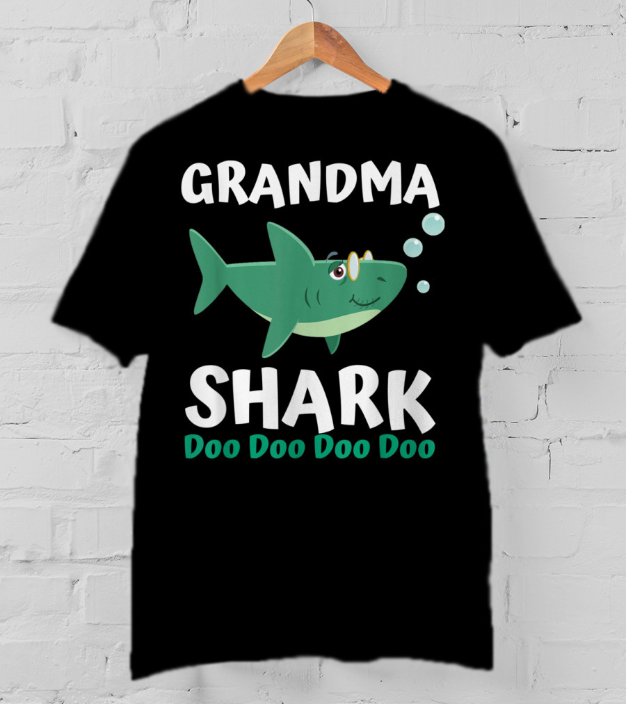 Grandma Shark Doo Doo Doo Doo Matching Family Shark Set T-Shirt