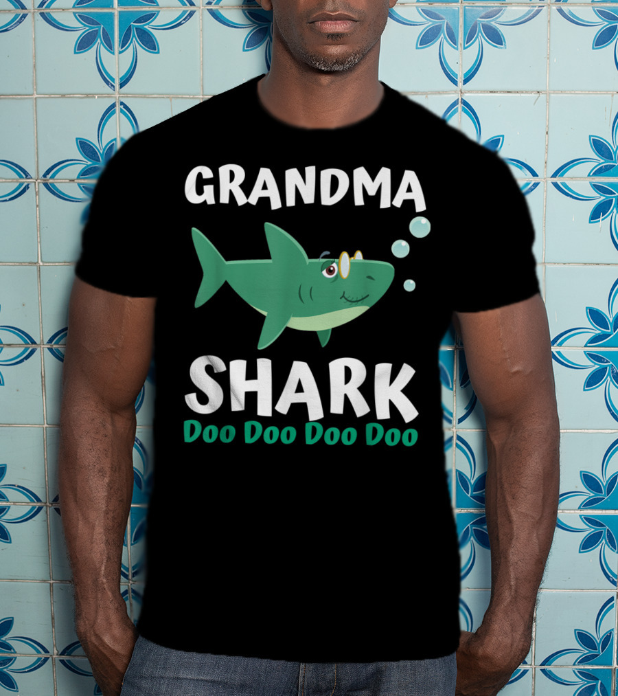 Grandma Shark Doo Doo Doo Doo Matching Family Shark Set T-Shirt