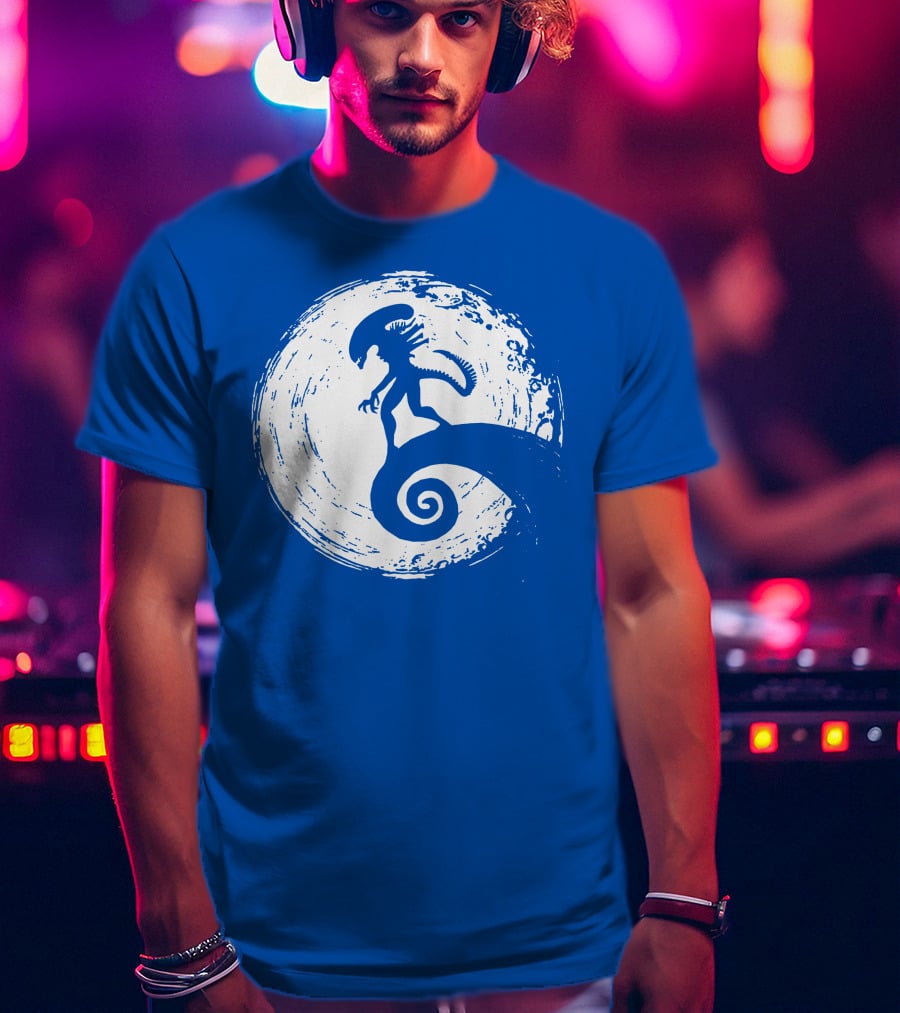 Nightmare On LV 426 Alien Meets Spiral Moon Scene T-Shirt