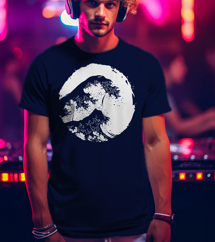 Wave In Japan Iconic Circle T-Shirt