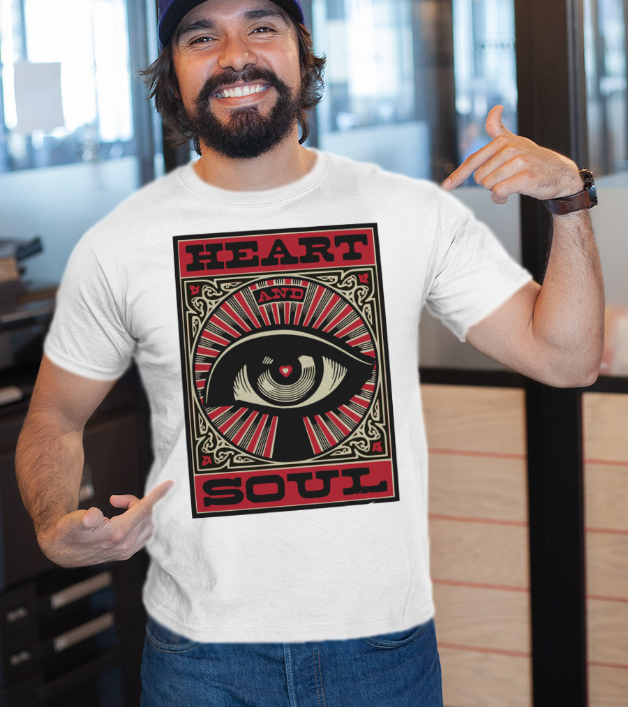 Heart And Soul Eye Art Radiating Love T-Shirt