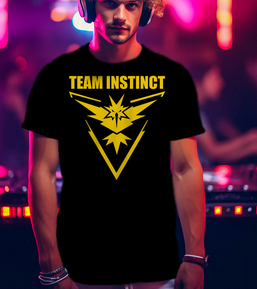 TEAM INSTINCT Pokémon Go Yellow Zapdos T-Shirt
