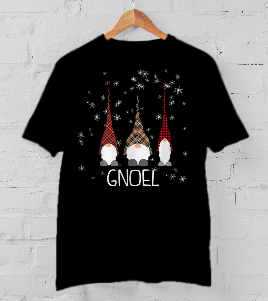 Funny Christmas Gnoel Gnomes With Plaid Hats And Snowflakes T-Shirt